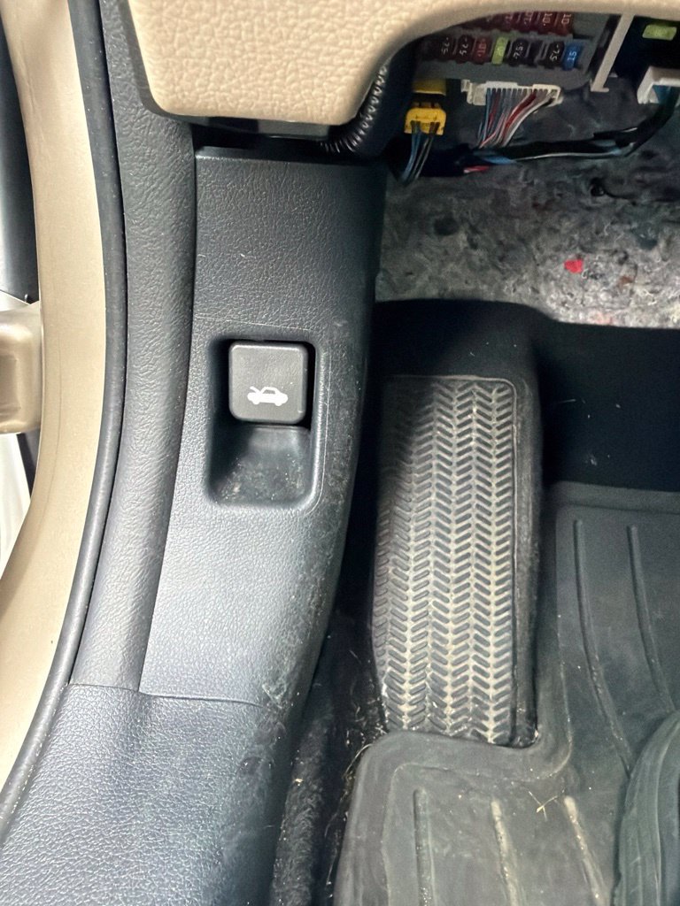 Used 2017 Honda Accord EX-L image 17