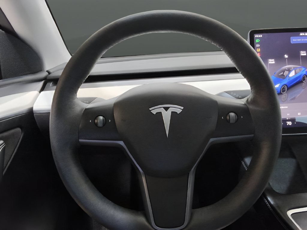 Used 2023 Tesla Model Y Long Range AWD/4WD image 28