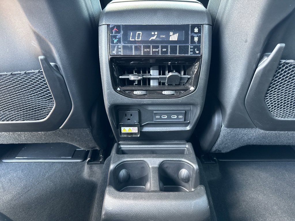 Used 2026 Jeep Grand Cherokee L Limited RWD image 27