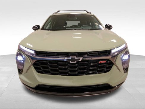 Used 2024 Chevrolet Trax RS w/ Sunroof Package image 13