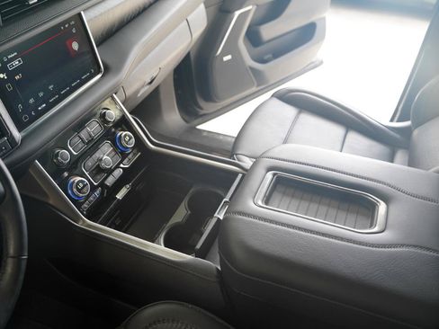 Used 2023 GMC Yukon Denali AWD/4WD image 20