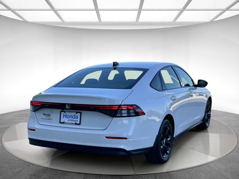 New 2025 Honda Accord SE image 5