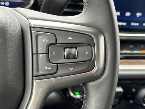 Used 2025 Chevrolet Silverado 1500 LT image 36