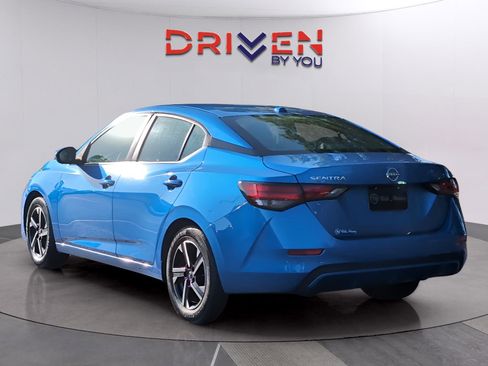 Used 2024 Nissan Sentra SV FWD image 3