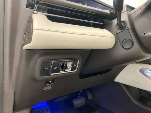 Used 2024 Lincoln Nautilus Black Label w/ Jet Appearance Package (87T) image 17