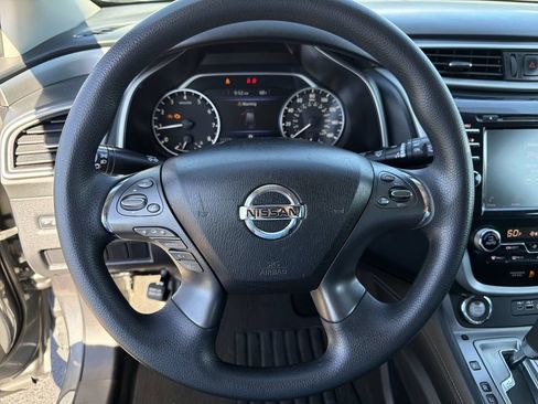 Used 2019 Nissan Murano S FWD image 14