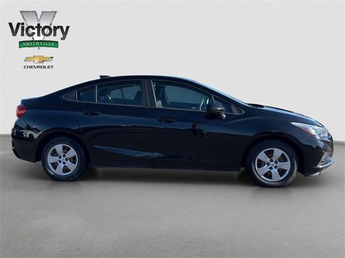 Used 2018 Chevrolet Cruze LS image 7