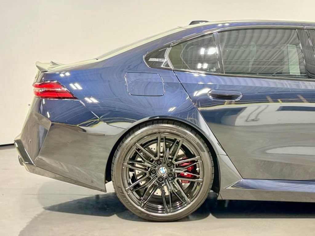 Used 2026 BMW M5 w/ Executive Package AWD/4WD image 14