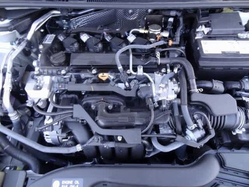 Used 2025 Toyota Corolla LE image 30