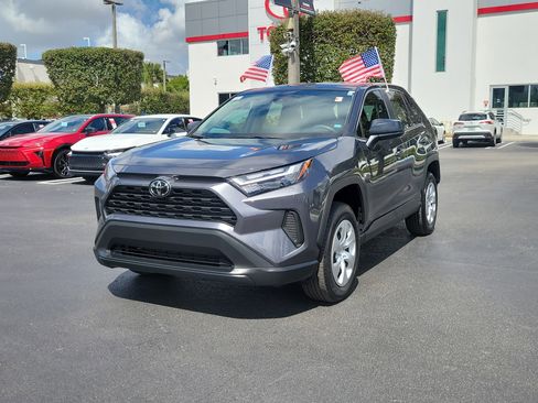Used 2025 Toyota RAV4 LE image 5