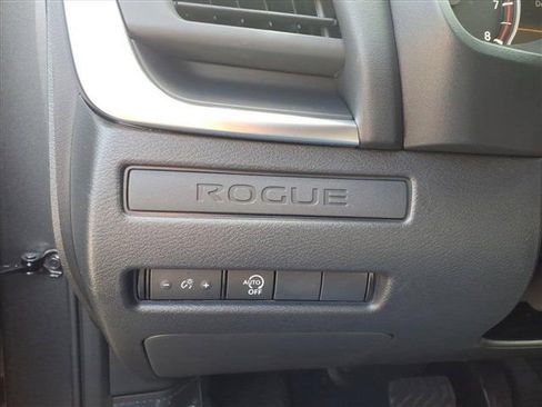 New 2026 Nissan Rogue S image 18