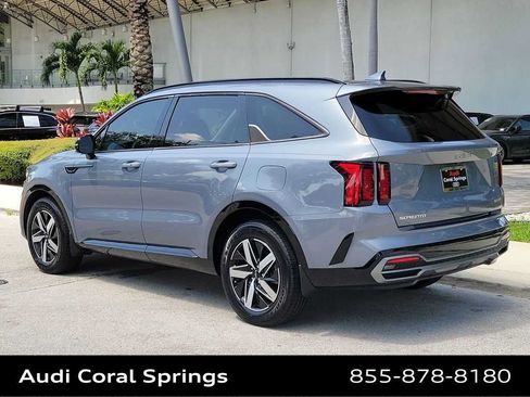 Used 2023 Kia Sorento S w/ Panoramic Sunroof Package FWD image 12
