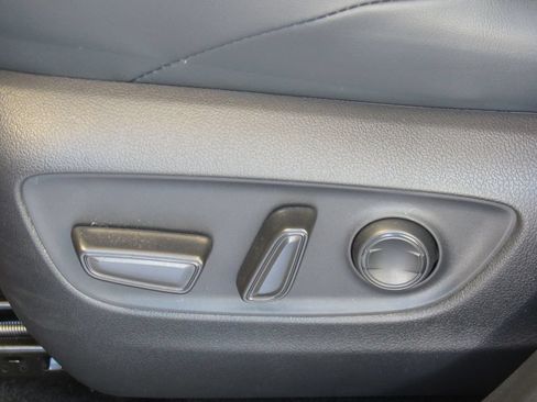 Certified 2025 Toyota RAV4 XSE AWD/4WD image 13