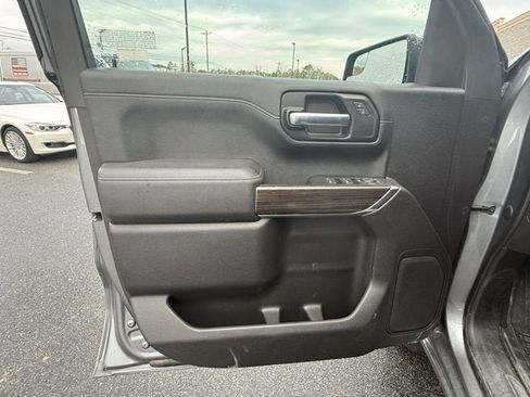 Used 2021 Chevrolet Silverado 1500 LT w/ Z71 Off-Road Package image 18