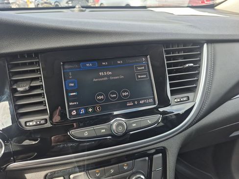 Used 2022 Buick Encore Preferred w/ Safety Package image 17