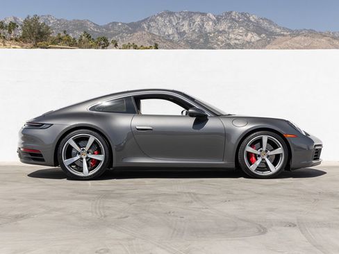 Used 2024 Porsche 911 Carrera 4S AWD/4WD image 8