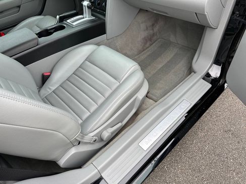 Used 2006 Ford Mustang GT image 27