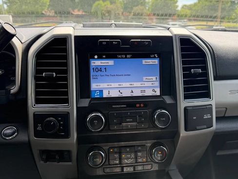 Used 2019 Ford F350 Lariat w/ Lariat Ultimate Package AWD/4WD image 16