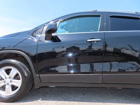 Used 2019 Chevrolet Trax LT w/ LT Convenience Package AWD/4WD image 30