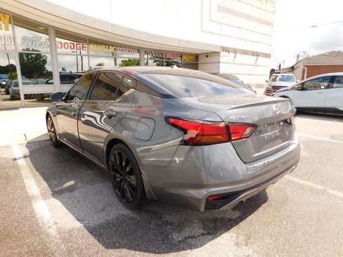 Used 2021 Nissan Altima 2.5 SR FWD image 6