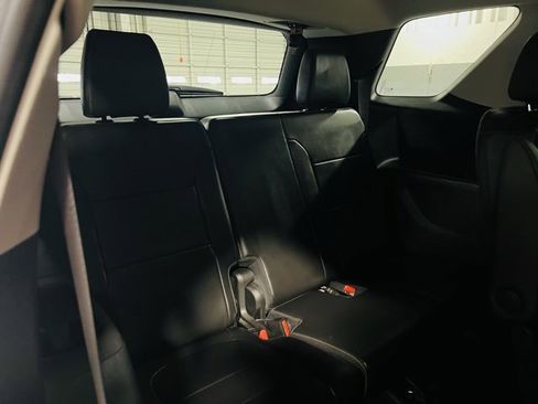 Used 2021 Chevrolet Traverse LT image 31