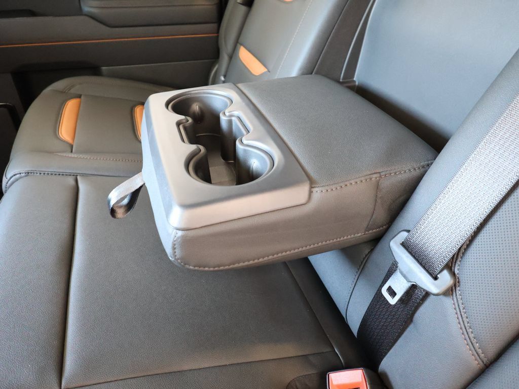 New 2026 GMC Sierra 1500 AT4 w/ Technology Package AWD/4WD image 31