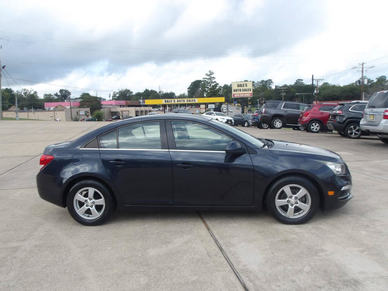 Used 2015 Chevrolet Cruze LT FWD image 5