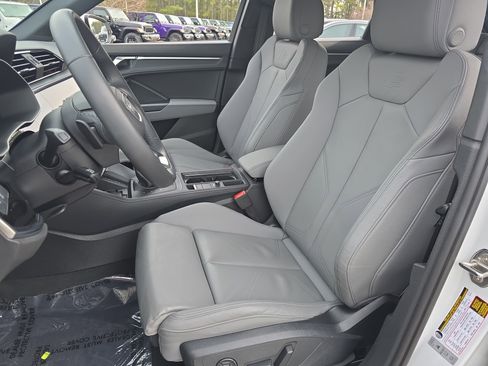 Used 2024 Audi Q3 2.0T Premium Plus w/ Premium Plus Package image 15