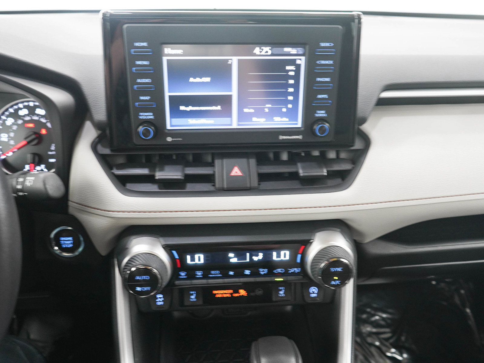 Used 2022 Toyota RAV4 XLE w/ Convenience Package AWD/4WD image 24