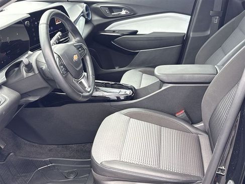 Certified 2024 Chevrolet Trax LT w/ Driver Confidence Package FWD image 18