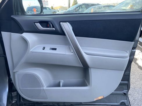 Used 2008 Toyota Highlander Sport w/ Tow Pkg image 17