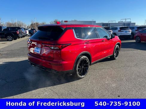 Used 2023 Mitsubishi Outlander SEL Black Edition image 6