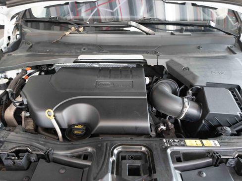 Used 2020 Land Rover Discovery Sport SE AWD/4WD image 32