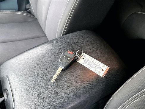 Used 2015 Jeep Wrangler Unlimited Sahara w/ Connectivity Group image 29