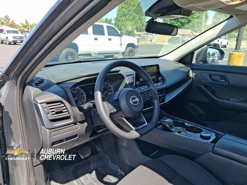 Used 2024 Nissan Rogue S AWD/4WD image 18
