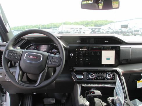 New 2026 GMC Sierra 1500 AT4 w/ AT4 Premium Package AWD/4WD image 16