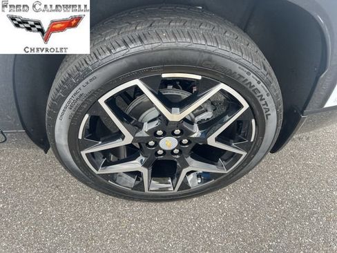 Used 2026 Chevrolet Traverse High Country w/ LPO, Floor Liner Package FWD image 39