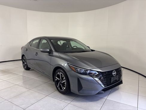 Used 2024 Nissan Sentra SV image 7
