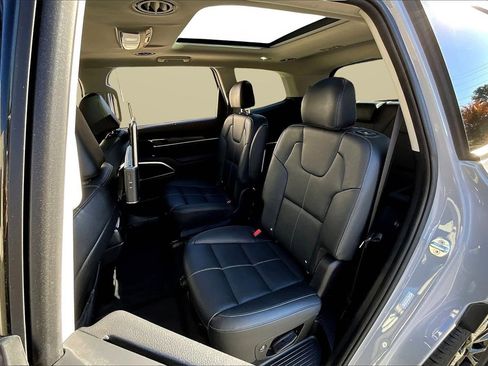 Used 2022 Kia Telluride SX w/ Nightfall Edition Package image 22
