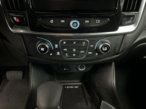 Certified 2023 Chevrolet Traverse LT image 51