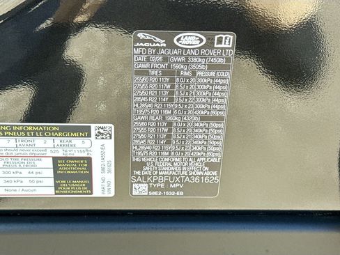 New 2026 Land Rover Range Rover Long Wheelbase SE image 43