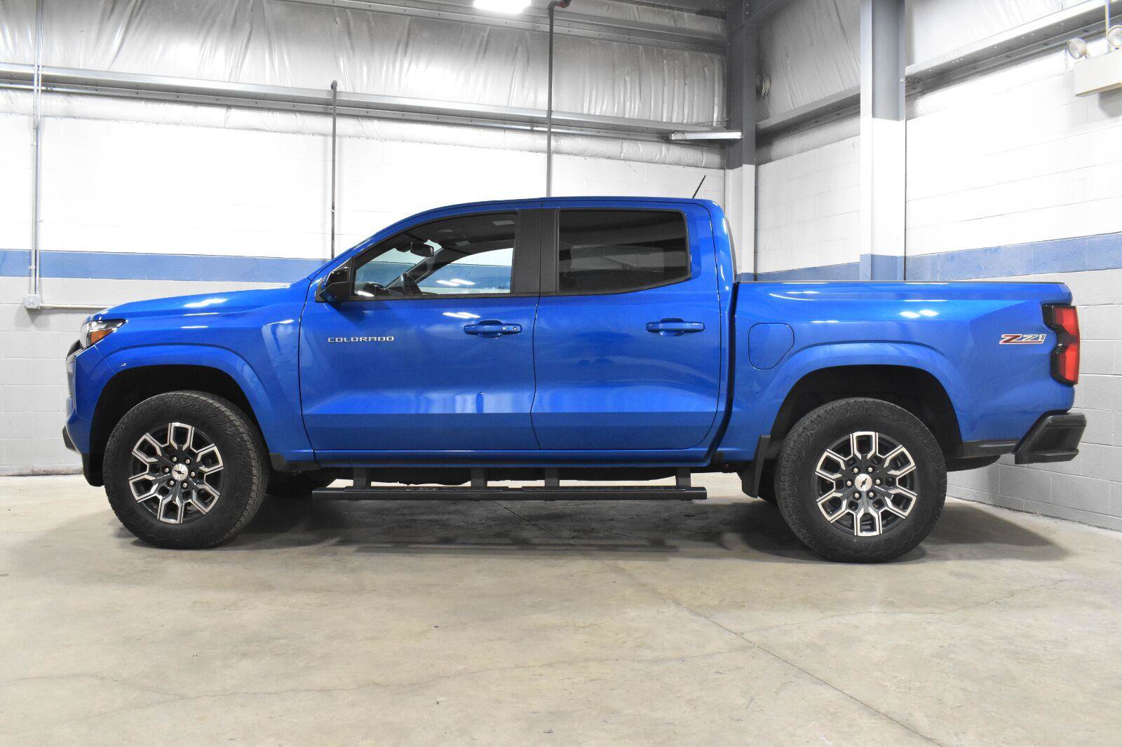 Used 2023 Chevrolet Colorado Z71 w/ Z71 Convenience Package 2 AWD/4WD image 22