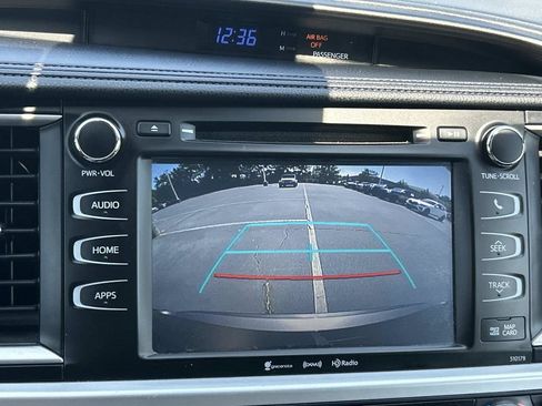 Used 2017 Toyota Highlander SE AWD/4WD image 40