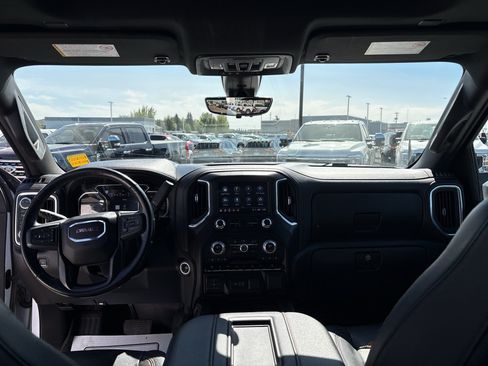 Used 2022 GMC Sierra 2500 AT4 w/ AT4 Premium Plus Package AWD/4WD image 21