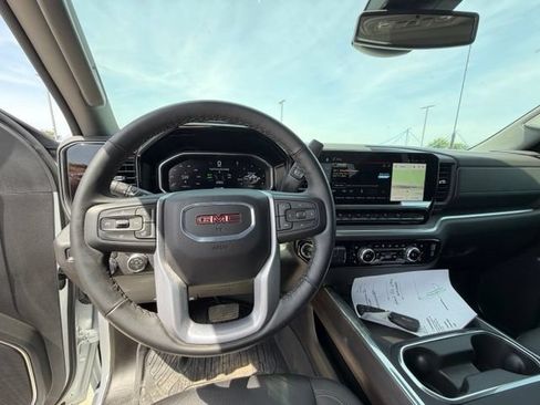 Used 2026 GMC Sierra 2500 SLT w/ SLT Premium Package AWD/4WD image 15