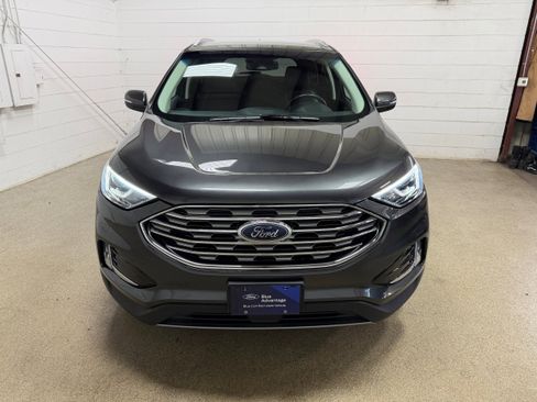 Certified 2019 Ford Edge Titanium w/ Cold Weather Package AWD/4WD image 27