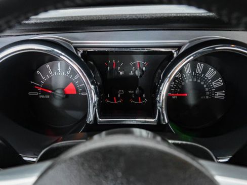 Used 2006 Ford Mustang GT RWD image 16
