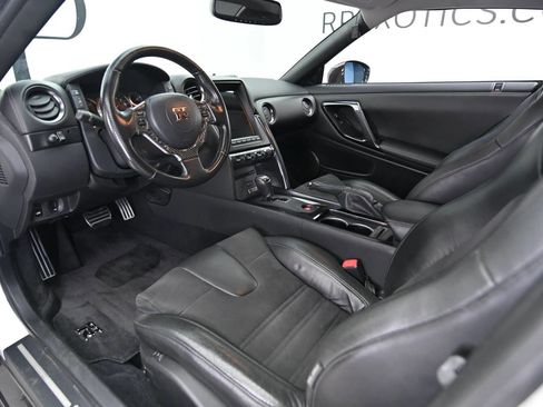 Used 2012 Nissan GT-R Premium AWD/4WD image 2