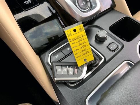 Used 2023 Acura MDX FWD w/ Technology Package image 11