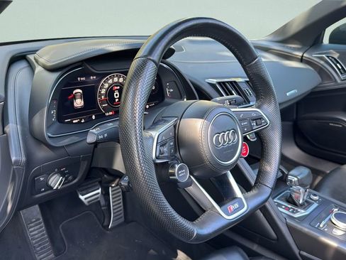 Used 2018 Audi R8 V10 image 4